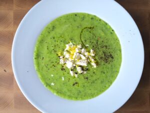 Courgette, pea and basil soup